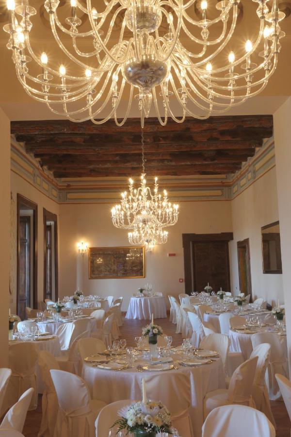아베르사 Castello Di Casapozzano B&B 외부 사진